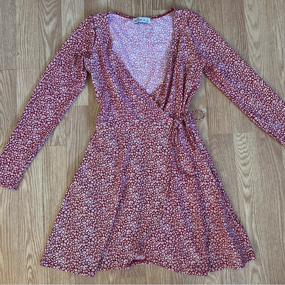 Red Flower Print Long Sleeve Hollister Wrap Dress Size Small Long